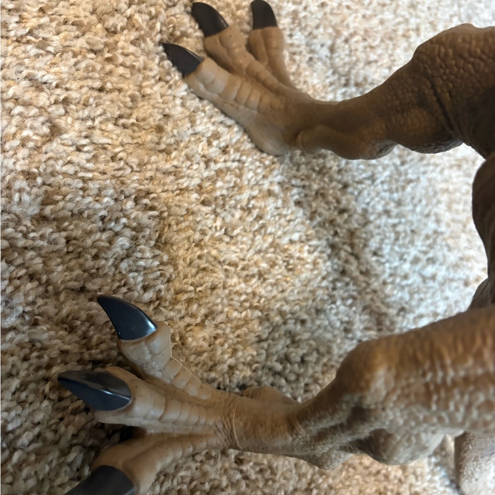Jurassic World Spinosaurus Reptile Figure Toy - Picture 6 of 6